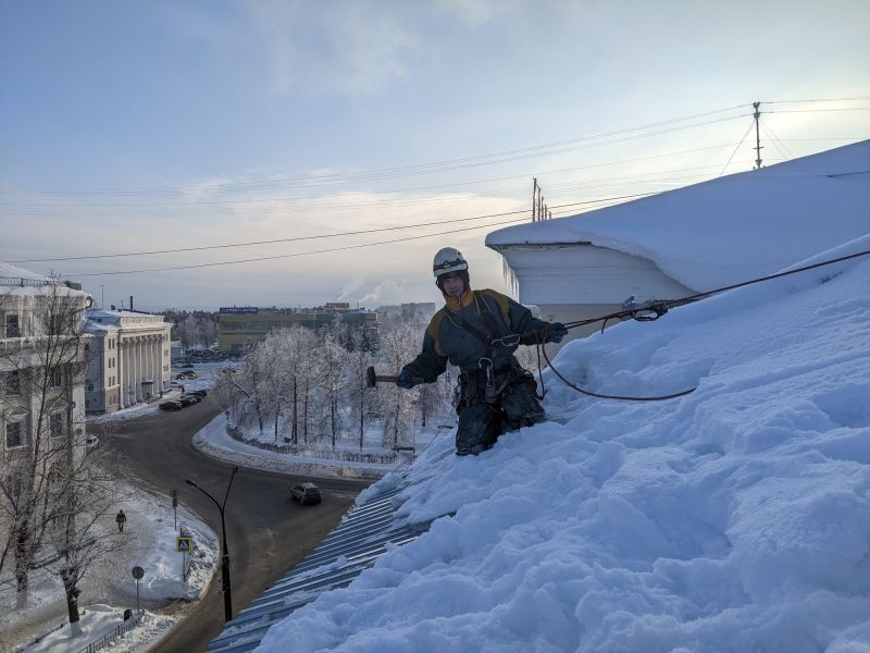 Roof Snow Removal in Long Island, NY